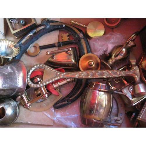 323 - A fantastic selection of mini brass and copper items including mini Cannon, milk pall, toffee hammer... 