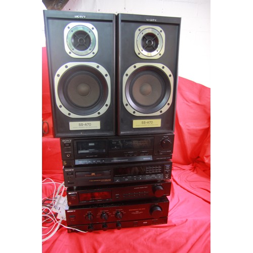 5 - A Sony separates stereo system with speakers in full working order