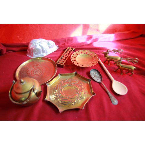 76 - An assortment of brass and metal ware