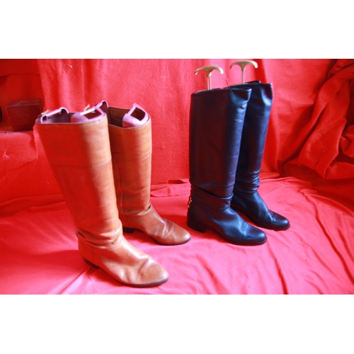 86 - 2 pairs of high topped ladies boots in leather, size 36 and 35 so roughly UK 3 1/2