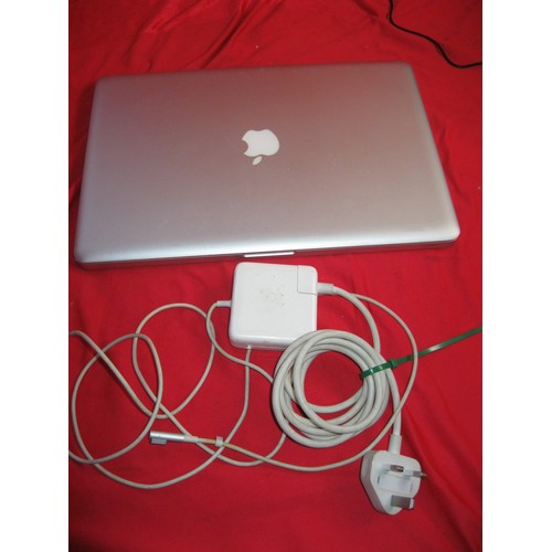 266 - A mid-2009 (according to serial number lookup) MacBook Pro, screen appears visually undamaged but no... 