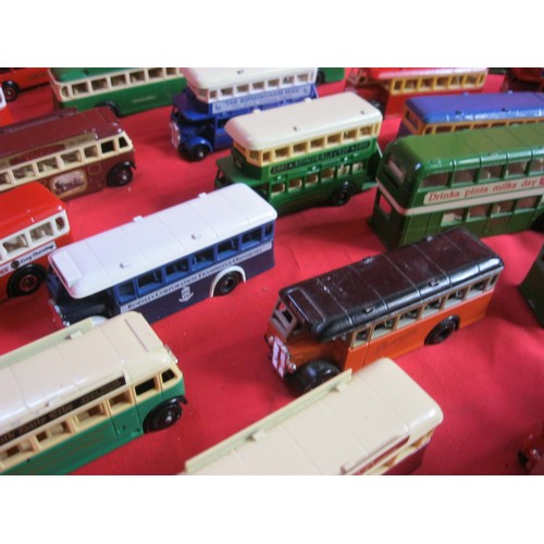 279 - A collection of 22 unboxed Lledo Days Gone busses, all appear in good condition