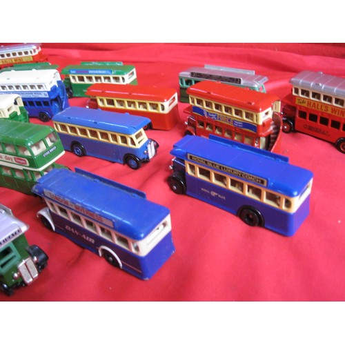 279 - A collection of 22 unboxed Lledo Days Gone busses, all appear in good condition