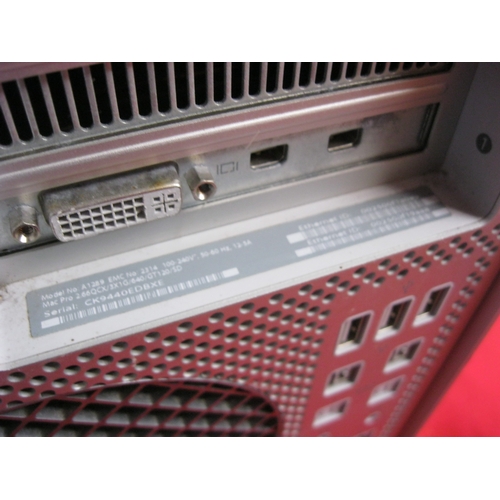 301 - A Mac Pro2 model A1289 system unit, appears to boot but beyond that we know nothing about it - we ha... 