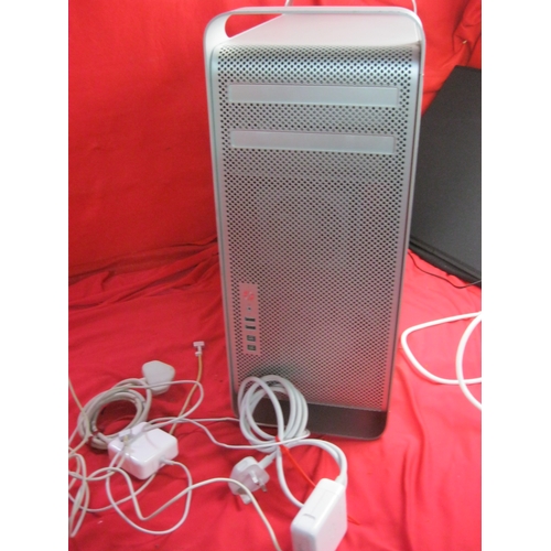 301 - A Mac Pro2 model A1289 system unit, appears to boot but beyond that we know nothing about it - we ha... 