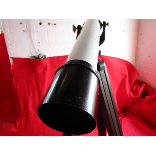 74 - A Grear vari-power telescope 40mm with tripod