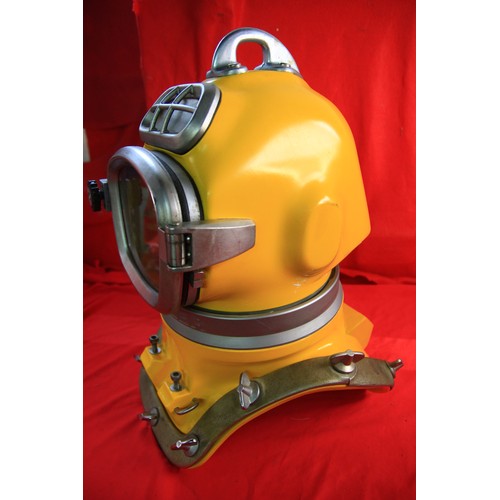 175 - A rare German 12 bolt Drager Deep Sea Diver's Helmet DM220, used but in excellent condition