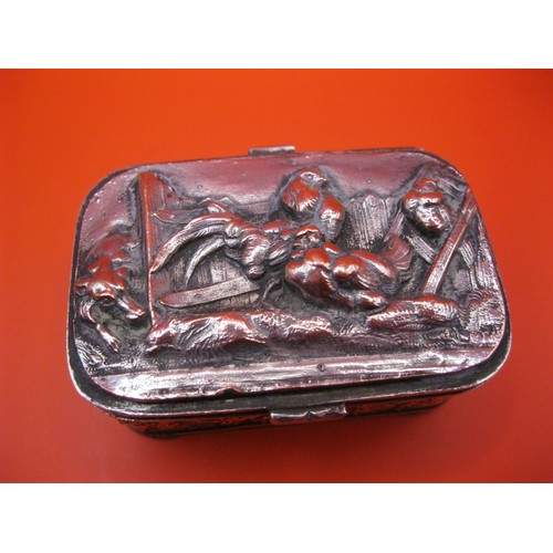 227 - An imposing silver ring box repousse floral decor to sides and a cock and chicken to the lid, in goo... 