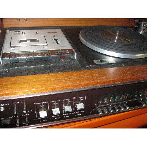 153 - A vintage Dynatron Stereo system with Goldring deck and a pair of BRC Speakers