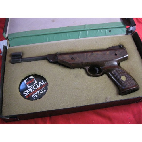 277 - A Weirauch HW70 .177 Calibre air pistol in working order, in original box, with a tin of pellets