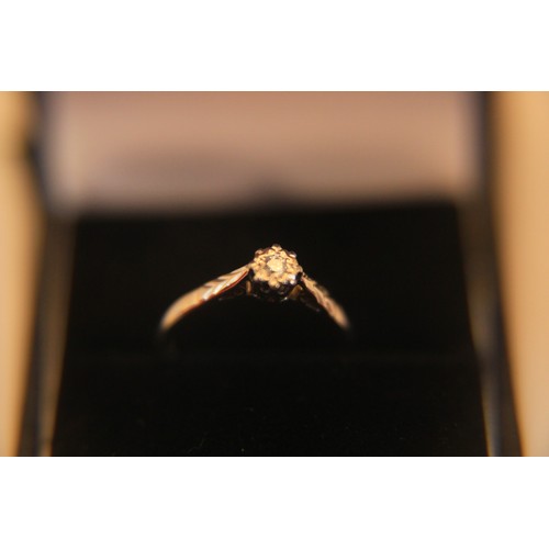 91 - 18ct 1/4ct Diamond Ring, approx weight 2g, Size M