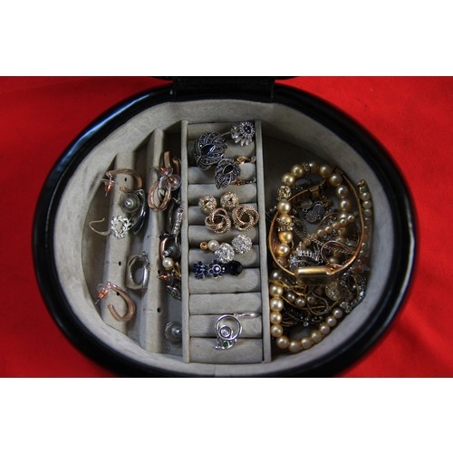 103 - Box of mostly 1980's and 1990's Costume Jewellery, including Monet and a selection of rings