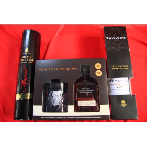 29 - A Woodford's Reserve Kentucky Straight Bourbon gift set, a boxed bottle of 2013 Taylor's Late Bottle... 