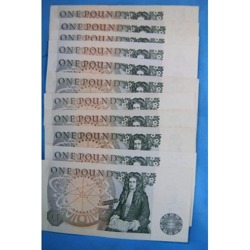 49 - 10 Series D £1 notes, all in very good condition