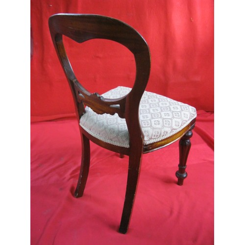 21 - A miniature beautifully made Edwardian style balloon-backed dining chair which has some age. Would s... 