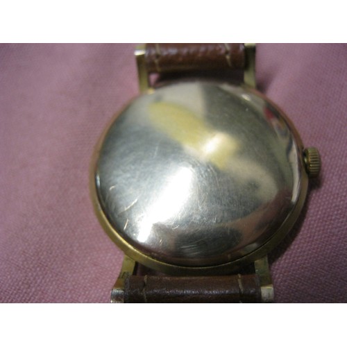 28 - Longines 9ct Gold gentleman's wristwatch in very nice condition and running order. 17 jewel mechanis... 