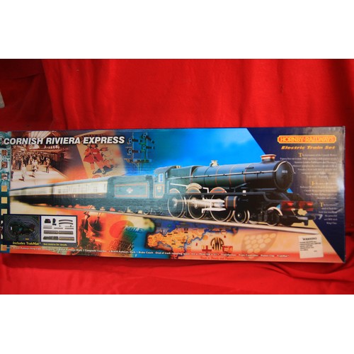 33 - Hornby OO Gauge R.826 'Cornish Riviera Express' Set. King Charles 1st Loco