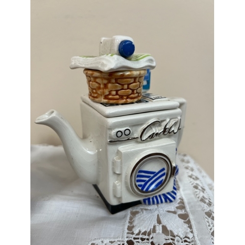 Three Cardew Design Tiny Teapots based around laundry day,Cooking and