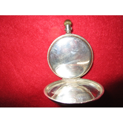 144 - Another good quality pocket watch with case manufactured by ALD or Dennison.
The balance runs freely... 