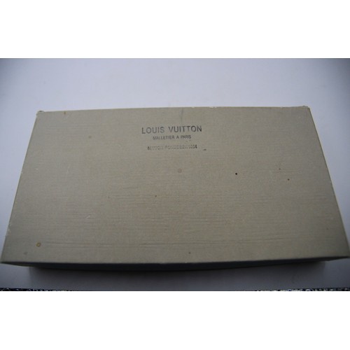 114 - A Louis Vuitton trifold lady's purse, vintage, in original box with slip case, gold button, in appar... 