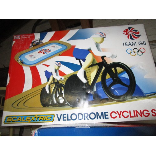 100 - Three Scalextric sets to include Quick build and olympics .
Two sets have vehicles the third has no ... 