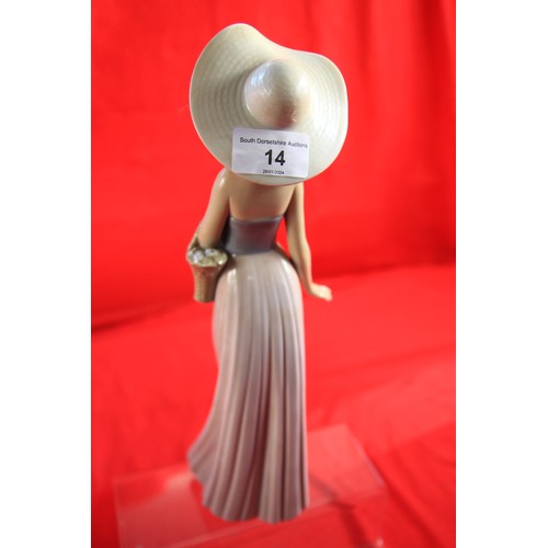 14 - Nao lady figurine in pristine condition. 10 inches tall