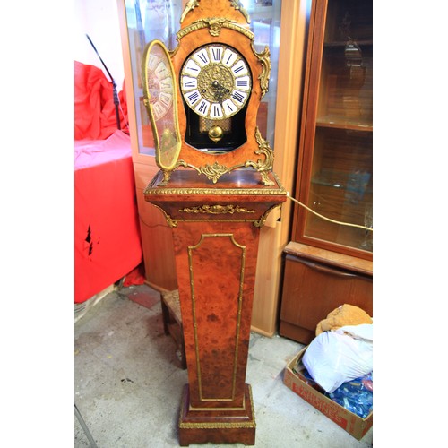 32 - A 1930s Franz Hermle Regency Style burr walnut Louis XV style Clock on matching pedestal: both featu... 