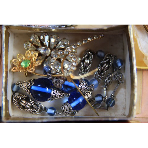 122 - Tin containing Vintage to Now Costume Jewellery, including a Ceramic Brooch and Earrings, plus vinta... 