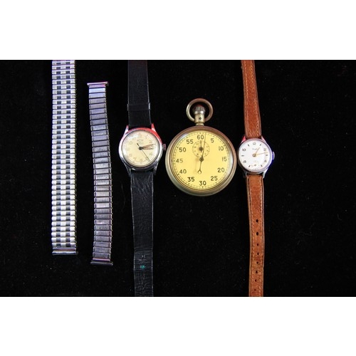 208 - A vintage Meda 7 jewel wristwatch in running order, a vintage Kienzle lady's wristwatch in original ... 