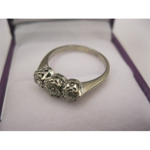 141 - 18ct white gold approx. 0.6ct diamond ring, size M/N 3.04g