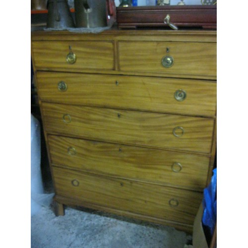 129 - An imposing mid-Victorian 2 over 4 chest of drawers in oak, splits into two pieces for ease of trans... 