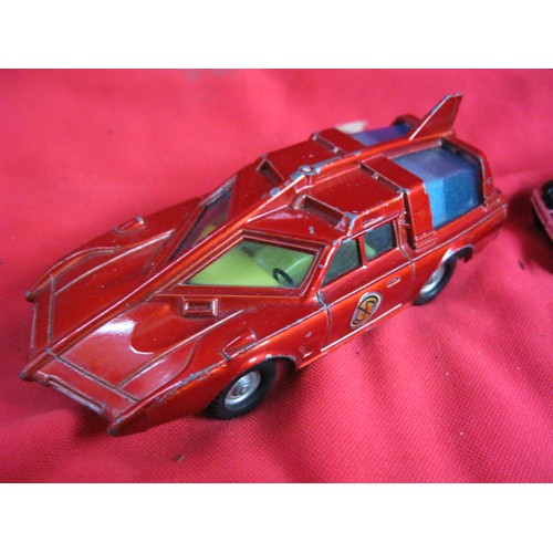 274 - A small tray of die cast including a very good condition Dinky 231 Maserati and the Dinky Spectrum P... 