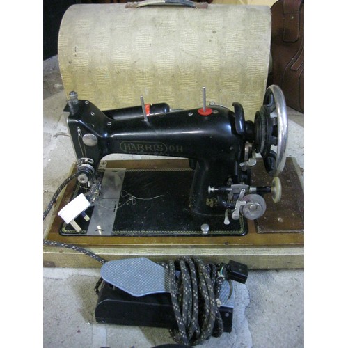 275 - A vintage Harris 09H sewing machine, cased