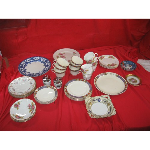 93 - Vale Longton foliate part tea ware and another assorted part tea ware and other assorted china inclu... 