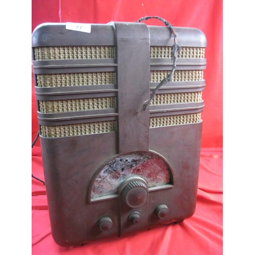 77 - Vintage Echo AD38 Bakelite Radio