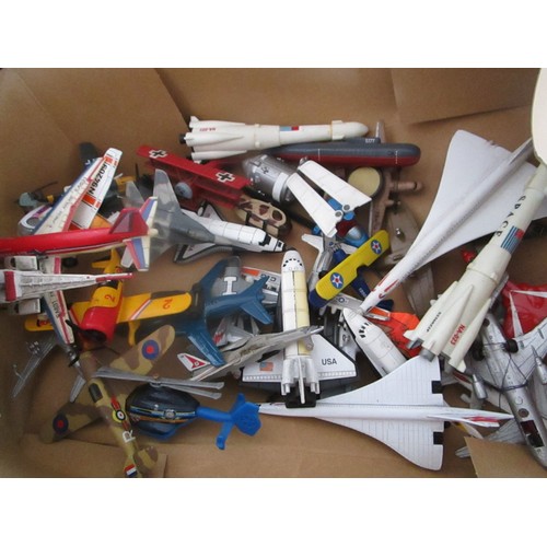 17 - A whole selection of diecast model planes including concorde.