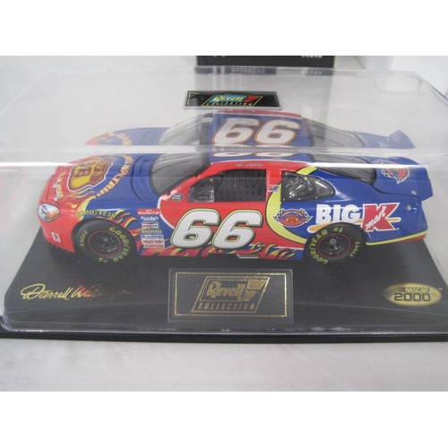 245 - Revell 1.24 scale Darrell Waltrip  route 66 Victory tour 2000