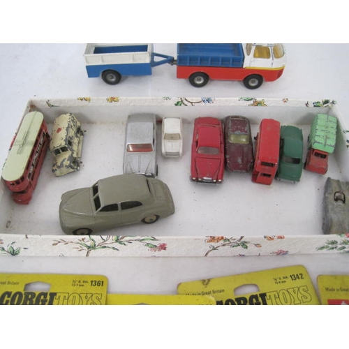 282 - A small tray of die cast including a Dinky Morris Minor and a Corgi Turbine Truck and trailer and an... 