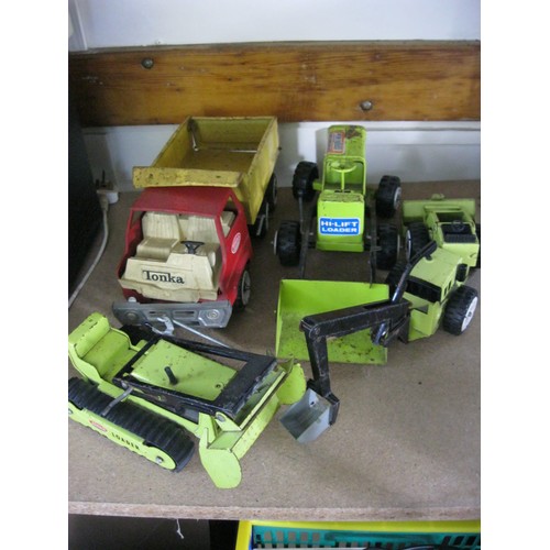 123 - 3 vintage Tonka diggers - loader, trencher and one other bulldozer - plus a Tonka tipper truck, the ... 