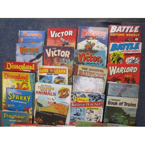 265 - A box of vintage children's annuals including Victor and others