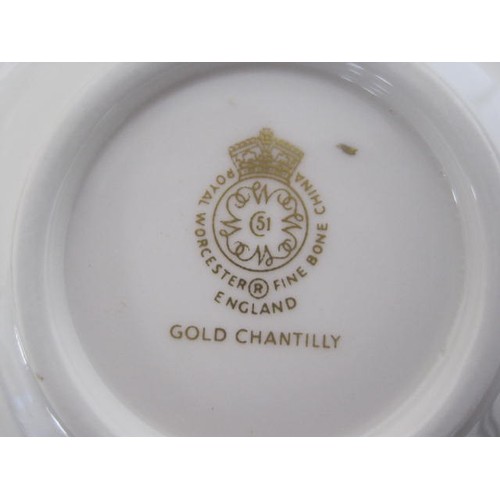 162 - Royal Worcester Gold Chantilly white porcelain and gilt dinner and tea ware - 15 dinner plates, 5 ov... 