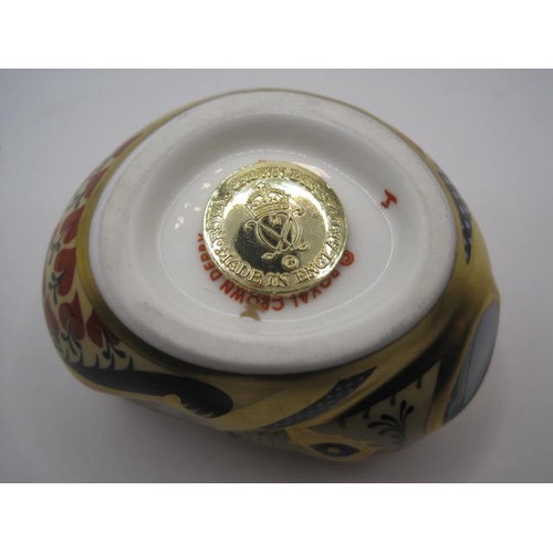 223 - Royal Crown Derby Country Mouse with gold stopper. Not in original box, but in good order