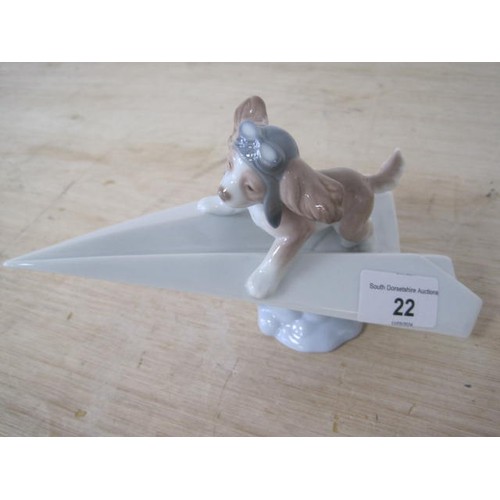 22 - LLadro Puppy on a paper plane