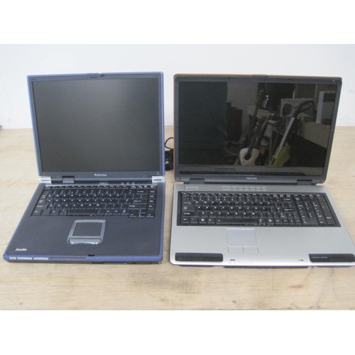 197 - A pair of Toshiba laptops, one with a Pentium 4 CPU, in working order with Windows XP installed, the... 