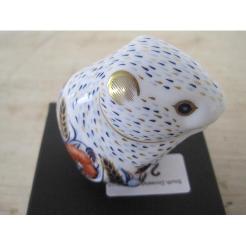 213 - Royal Crown Derby Poppy Mouse Collectors Guild Exclusive with gold stopper.  Introduced and retired ... 