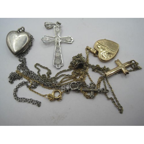 32 - Necklaces and pendants - this lot comprises a 9 carat imported gold fine-gauge necklace, clasp stamp... 