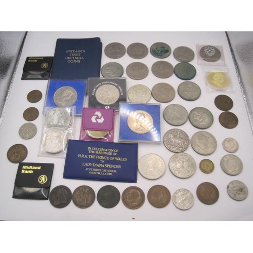 247 - A bag of mixed GB coins, mostly QEII commemorative crowns