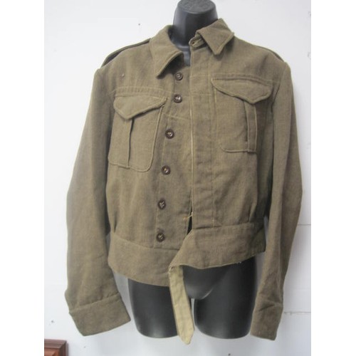 2 - A WW2 New Zealand Expeditionary Force Army battledress uniform, the tunic of pre-WW2 vintage, the tr... 