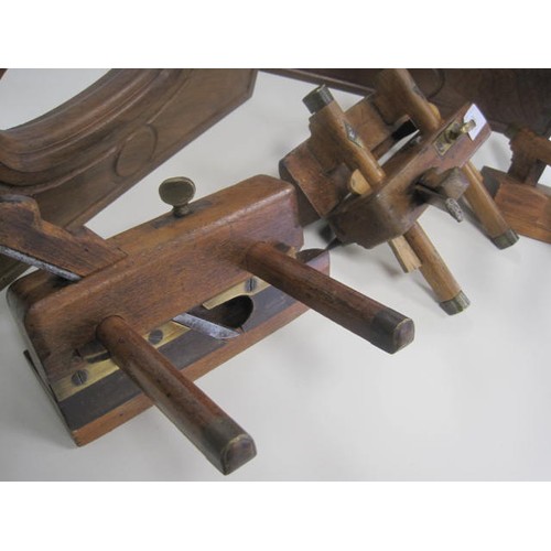 129 - A pair of hardwood wall brackets 14