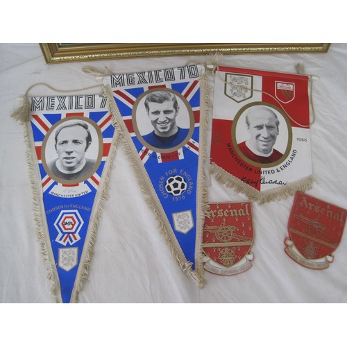 12 - Arsenal FC items inc. an inscribed mirror and wall pennants